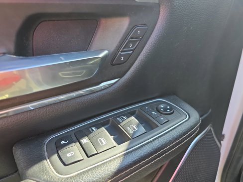 Used 2021 RAM 1500 Laramie image 19