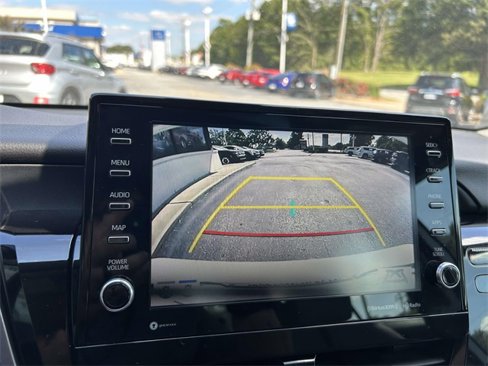 Used 2022 Toyota Camry XLE image 23