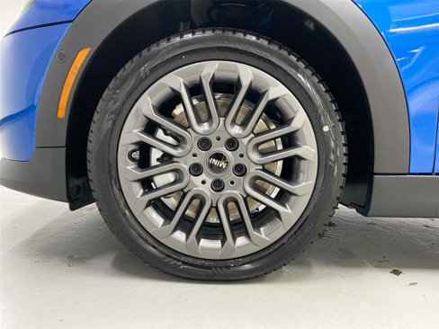 New 2025 MINI Cooper 4-Door Hardtop image 23