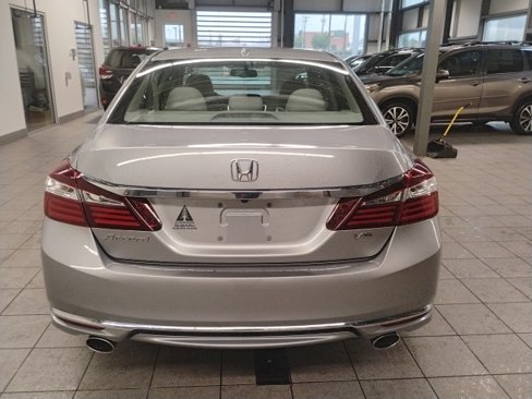 Used 2016 Honda Accord EX-L image 6