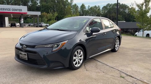 Used 2024 Toyota Corolla LE image 2