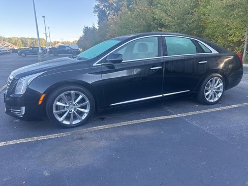 Certified 2013 Cadillac XTS Luxury image 2
