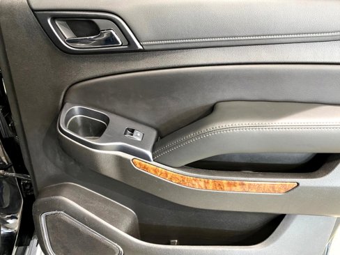Used 2019 Chevrolet Suburban Premier image 29