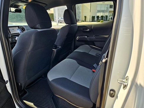 Used 2021 Toyota Tacoma TRD Sport image 8