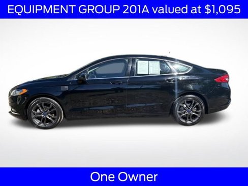 Certified 2018 Ford Fusion SE w/ Equipment Group 201A image 4