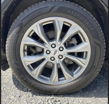 Used 2021 Ford Explorer XLT image 29