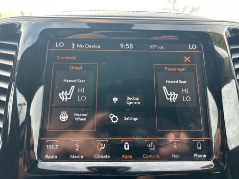 Used 2019 Jeep Cherokee Limited image 11