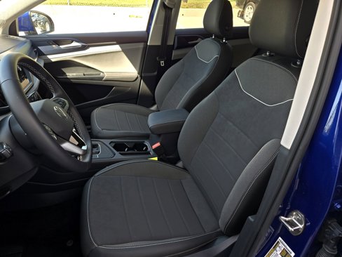 New 2024 Volkswagen Taos SE image 19