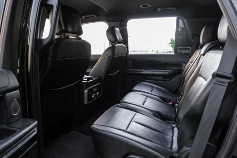 Used 2018 Ford Expedition XLT image 39