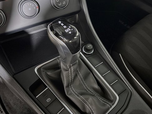 Certified 2024 Volkswagen Jetta Sport image 18