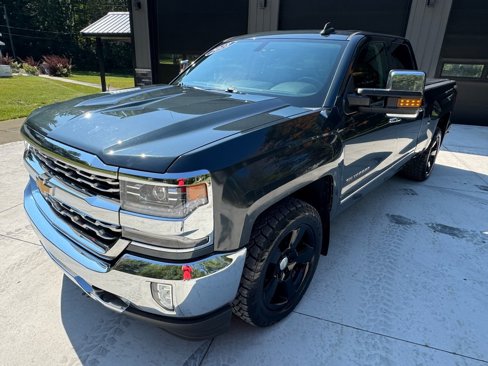 Used 2018 Chevrolet Silverado 1500 LTZ w/ Max Trailering Package image 7
