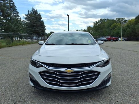 Certified 2022 Chevrolet Malibu LT image 2