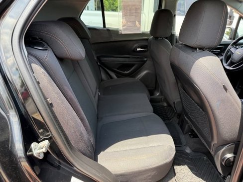 Used 2018 Chevrolet Trax LS image 17