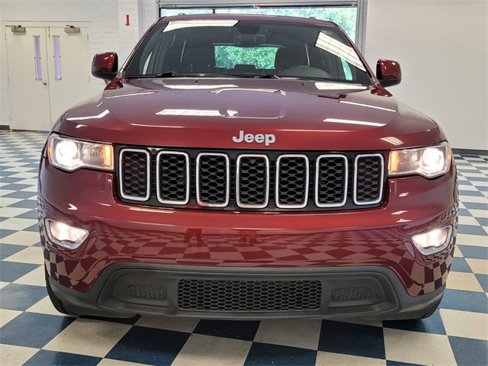 Used 2018 Jeep Grand Cherokee Laredo image 2