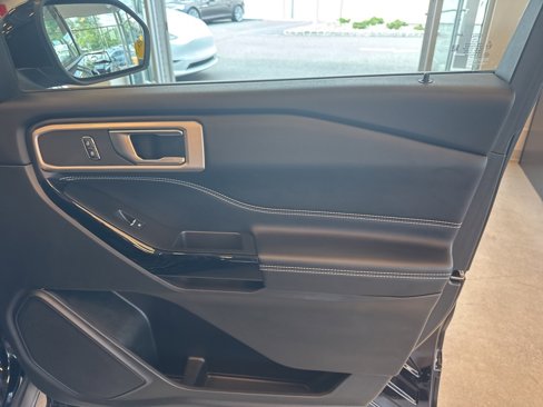 Used 2022 Ford Explorer ST w/ ST Street Pack image 26