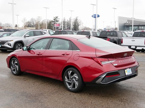 New 2025 Hyundai Elantra SEL image 5