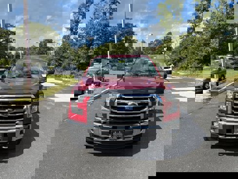 Used 2017 Ford F150 XLT w/ Equipment Group 302A Luxury image 2