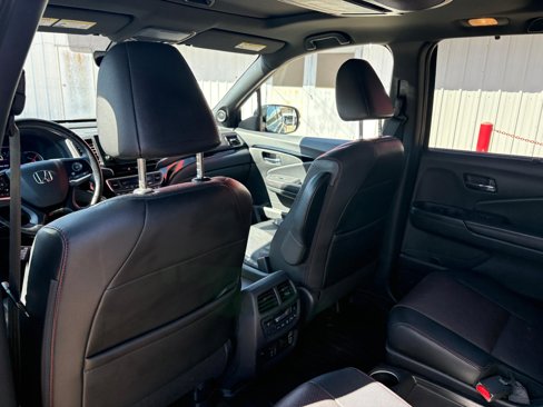 Used 2020 Honda Pilot Black Edition image 24