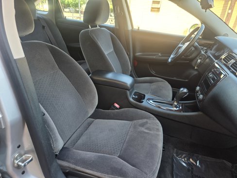 Used 2014 Chevrolet Impala LT w/ LT Sunroof Package image 9