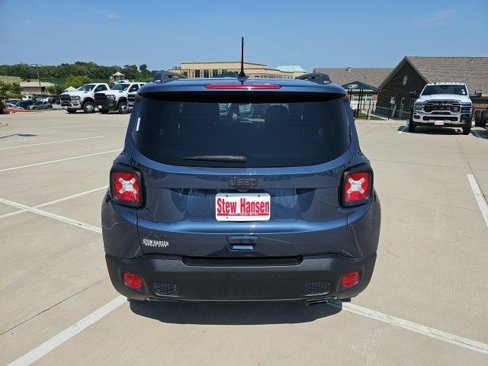 Used 2021 Jeep Renegade Latitude image 5