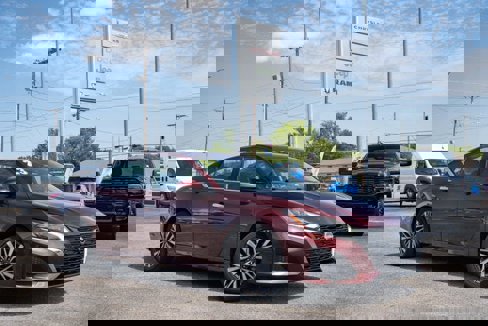 Used 2023 Nissan Altima 2.5 SV image 7