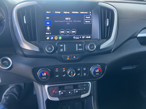 Used 2023 GMC Terrain SLT image 18
