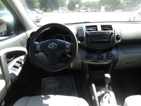 Used 2011 Toyota RAV4 2WD image 25