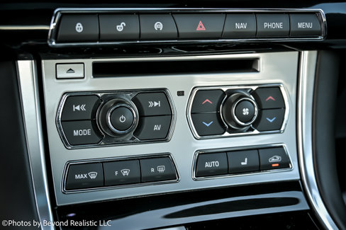 Used 2015 Jaguar XF Sport image 46