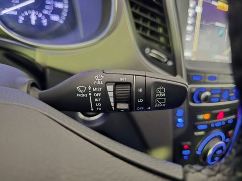 Used 2017 Hyundai Santa Fe Limited image 22