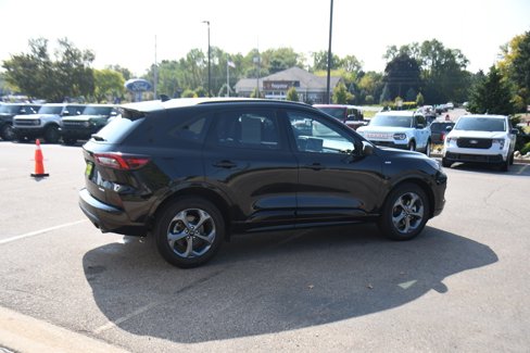 Used 2023 Ford Escape ST-Line w/ Tech Pack #1 image 7