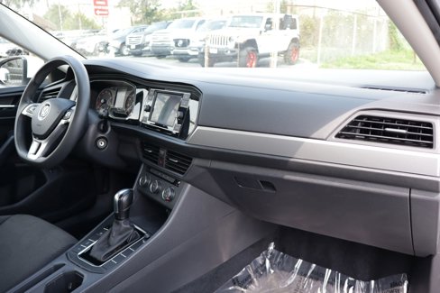 Used 2019 Volkswagen Jetta S image 9