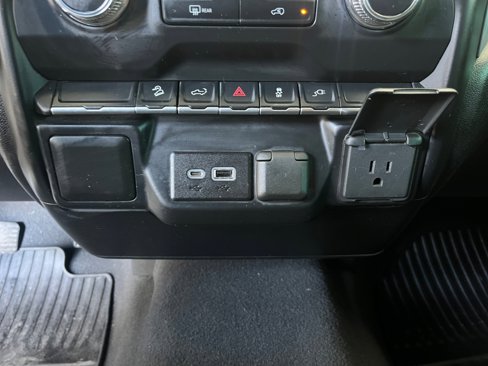 Used 2021 GMC Sierra 1500 4x4 Crew Cab w/ Sierra Value Package image 31