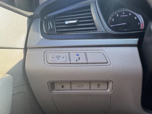 Used 2018 Hyundai Sonata SE image 27
