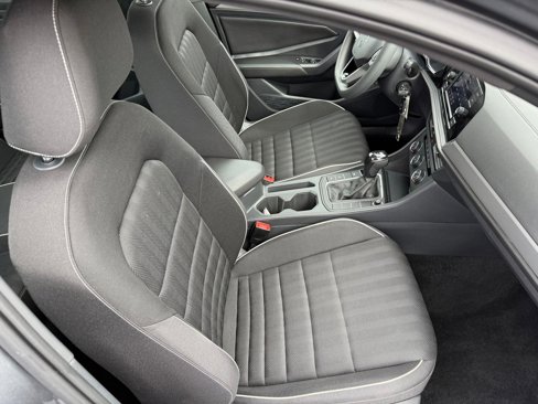 Used 2023 Volkswagen Jetta Sport image 22