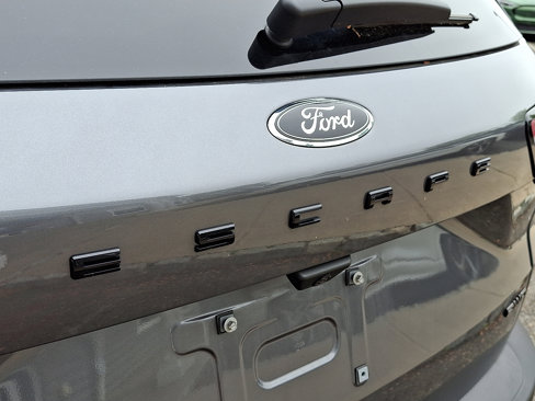 Certified 2022 Ford Escape SEL w/ SEL Stealth AWD Package image 31