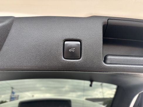 Certified 2021 Ford Escape SEL image 19