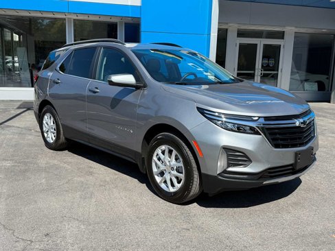 Used 2024 Chevrolet Equinox LT image 3