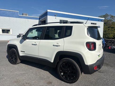 Used 2017 Jeep Renegade Altitude image 4