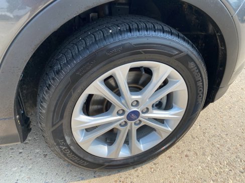Used 2017 Ford Escape SE image 19