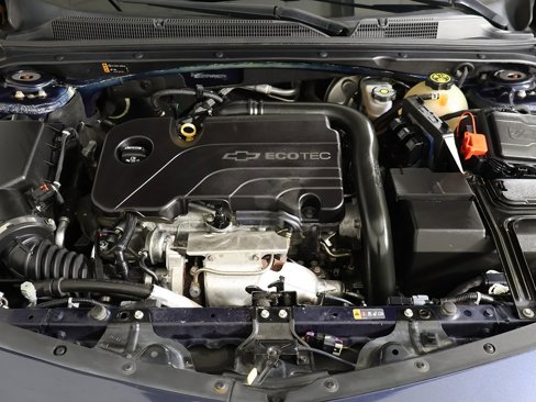 Used 2017 Chevrolet Malibu LT image 16