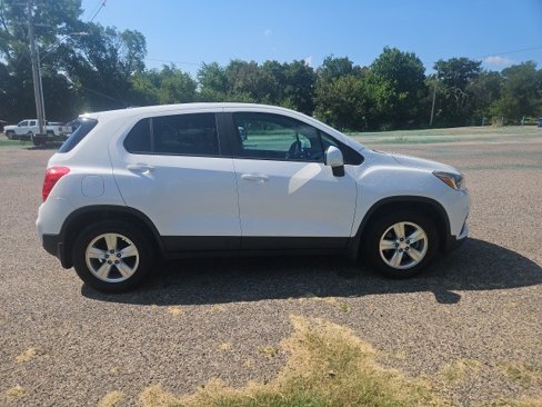 Used 2019 Chevrolet Trax LS w/ Tint and Cruise Package image 6