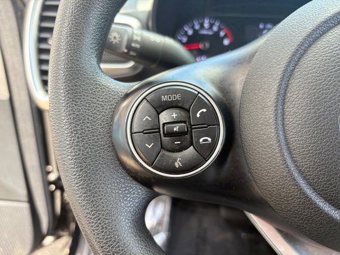 Certified 2022 Kia Soul LX image 11