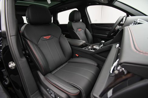 Used 2024 Bentley Bentayga Extended Wheelbase image 16