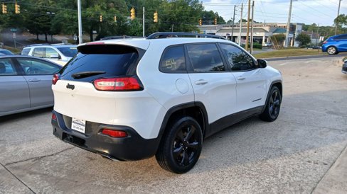 Used 2016 Jeep Cherokee Latitude image 7
