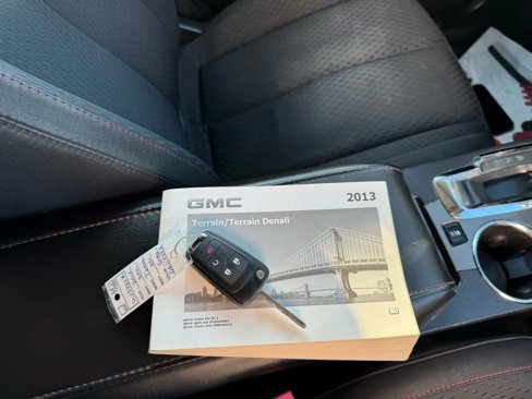 Used 2013 GMC Terrain SLE image 28