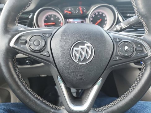 Used 2018 Buick Regal Essence w/ Driver Confidence Package #1 image 11
