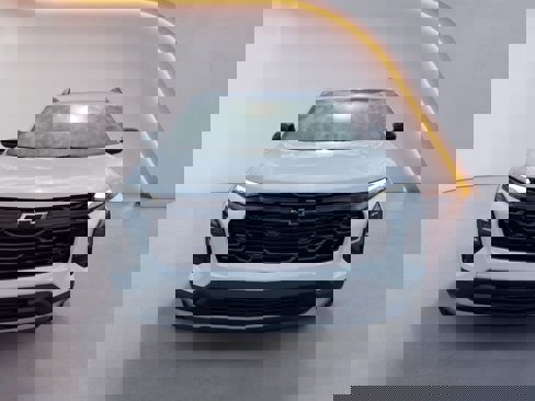 New 2026 Chevrolet Equinox LT w/ Midnight Edition image 2