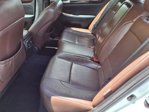 Used 2013 Hyundai Genesis 3.8 image 7