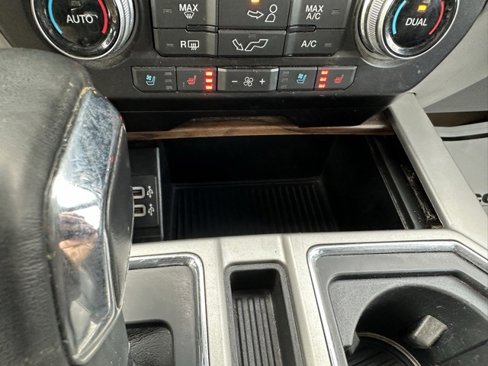 Used 2020 Ford F150 Lariat w/ Equipment Group 502A Luxury image 34
