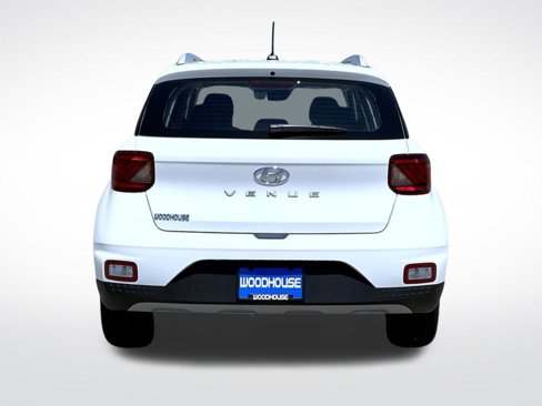 New 2025 Hyundai Venue SEL image 7